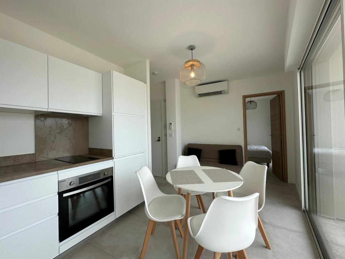 Superbe T2 En Dernier Etage Apartment Антиб Екстериор снимка